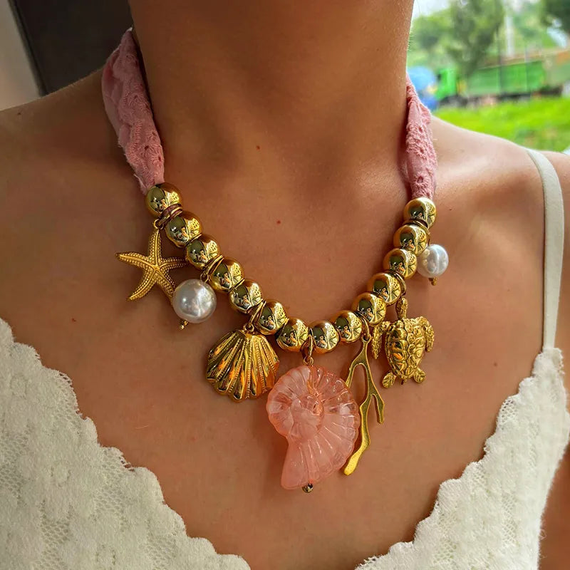 GOLDEN BREEZE CHARM NECKLACE