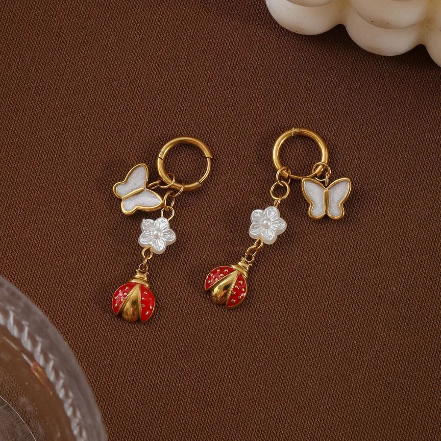 THE SUMMER BEACH COLLECTION